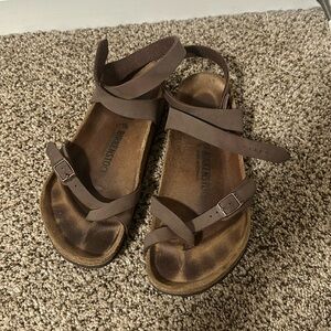 Birkenstock Women's Yara Oiled Leather Flat